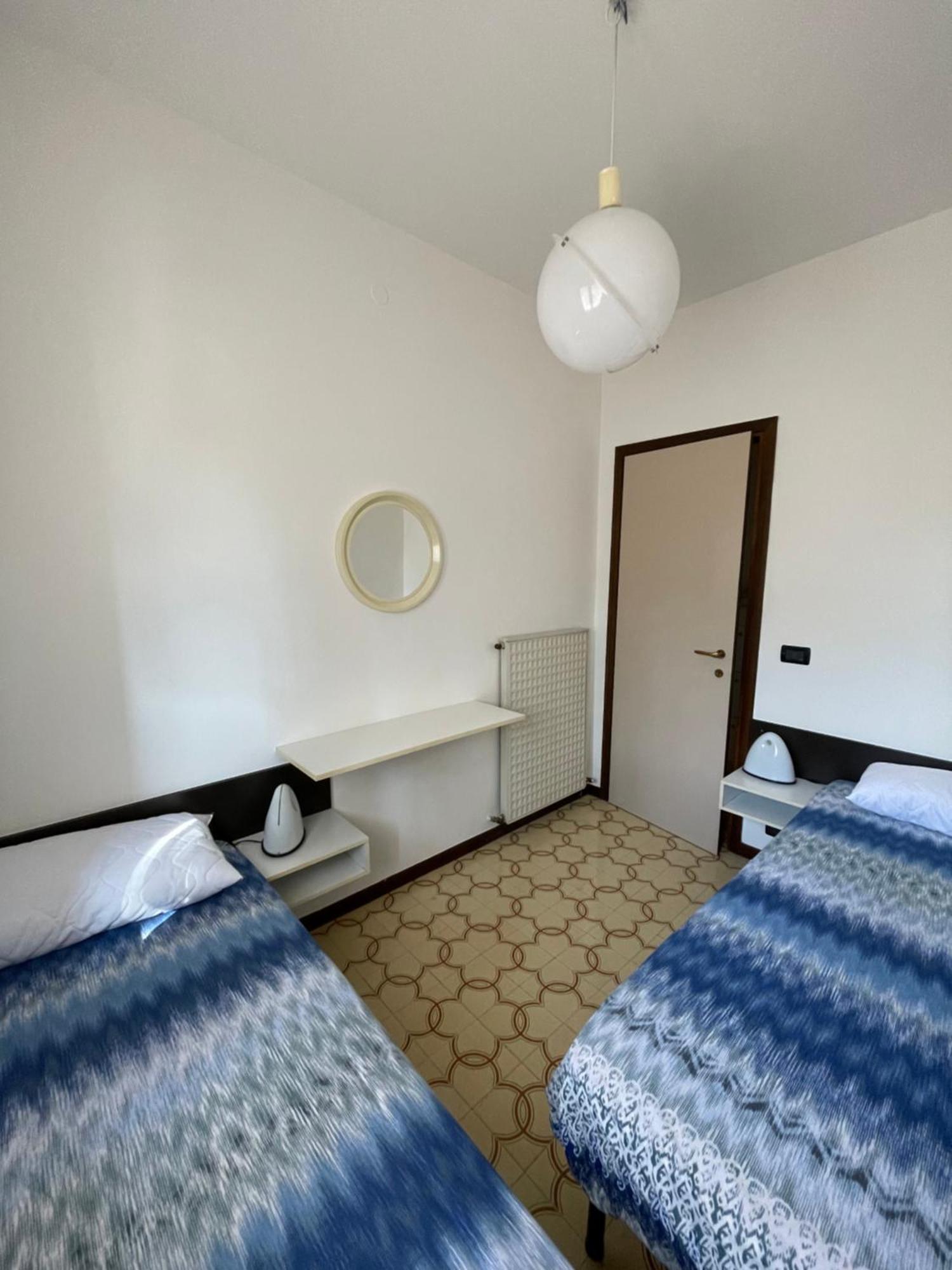 Nico'S Apartment Peschiera del Garda Habitación foto